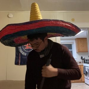 Meet your Posher, Felipe